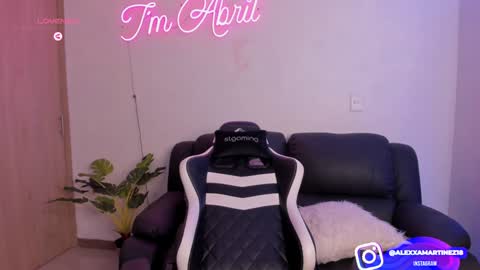 Snapshot of abril_w18 chatting on January 14, 4:47 am My name is Alexa. Please say hello I like to chat with you. If you have requests please use tip online show from January 14, 4:47 am