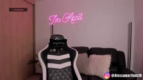 Snapshot of abril_w18 chatting on February 13, 4:00 am My name is Alexa. Please say hello I like to chat with you. If you have requests please use tip online show from February 13, 4:00 am