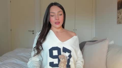 Snapshot of abrilhelena8 chatting on March 9, 10:41 am Helena online show from March 9, 10:41 am