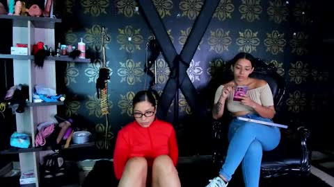 AbrilSonne online show from March 29, 1:55 pm