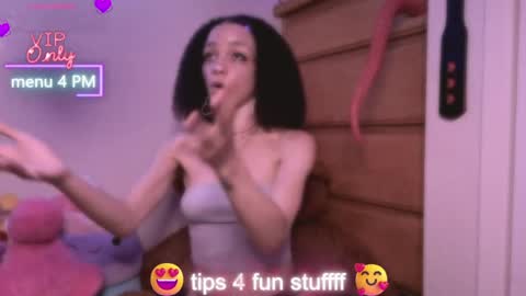 Peach online show from May 12, 2:52 am