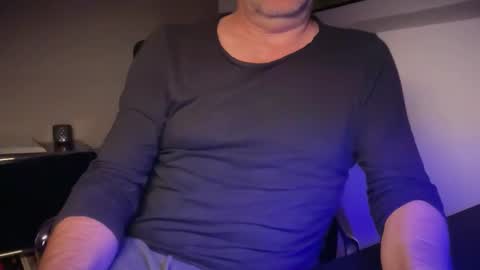 Snapshot of achtinch chatting on April 16, 10:12 pm ACHTINCH online show from April 16, 10:12 pm