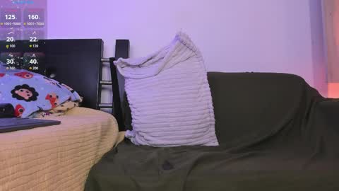 centric independent model   online show from March 31, 1:07 am