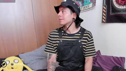 Snapshot of acid_time chatting on February 20, 8:58 pm Jhonny online show from February 20, 8:58 pm