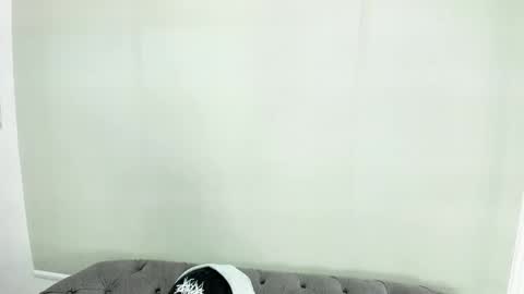 Acid Milo online show from December 2, 1:02 pm