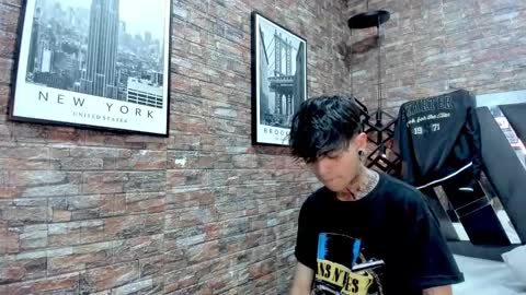 Acid Milo online show from December 6, 5:33 pm