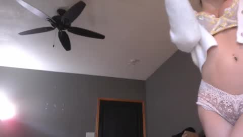 Snapshot of acs995 chatting on February 2, 6:31 pm OF online show from February 2, 6:31 pm