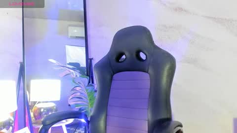 Snapshot of ada_turner chatting on March 8, 6:55 pm ada_turner online show from March 8, 6:55 pm