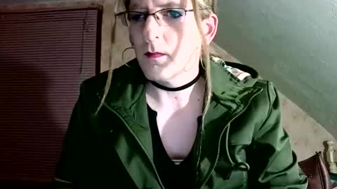 Snapshot of adadevaux chatting on February 1, 5:39 am Ada DeVaux online show from February 1, 5:39 am