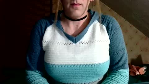 Snapshot of adadevaux chatting on February 8, 6:28 am Ada DeVaux online show from February 8, 6:28 am