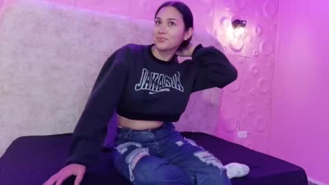 Adaira online show from November 3, 2:57 am