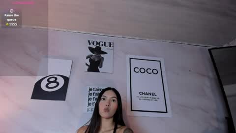 Adalyn Cute online show from June 4, 11:38 am