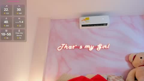 Adalyn Cute online show from July 8, 11:48 am