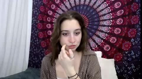 Adalyn online show from December 15, 7:29 pm