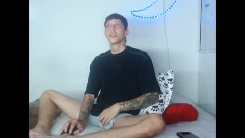 Snapshot of adam_belmontt chatting on February 3, 9:31 pm Adam online show from February 3, 9:31 pm