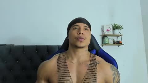 Snapshot of adam_boss chatting on May 6, 9:53 pm adam boss online show from May 6, 9:53 pm