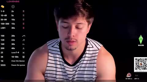 Snapshot of adam_bouton chatting on October 10, 12:15 pm Adam online show from October 10, 12:15 pm