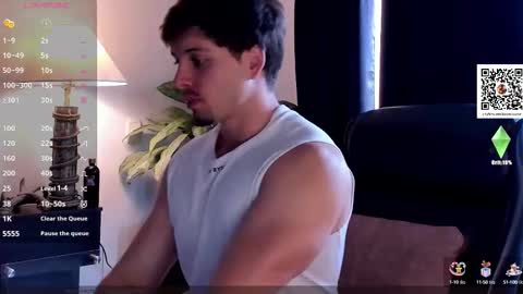 Snapshot of adam_bouton chatting on October 20, 12:05 pm Adam online show from October 20, 12:05 pm