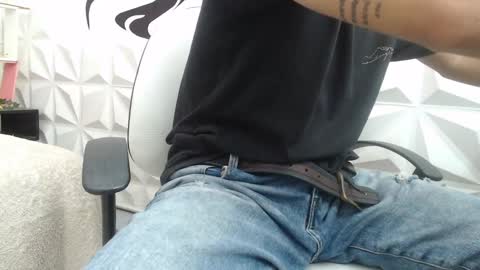 Snapshot of adam_evehotroom chatting on February 13, 11:58 pm adam_evehotroom online show from February 13, 11:58 pm