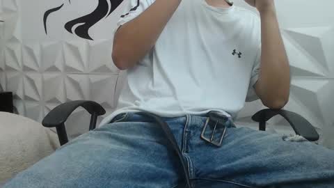 Snapshot of adam_evehotroom chatting on February 14, 11:42 pm adam_evehotroom online show from February 14, 11:42 pm