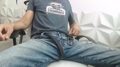 Snapshot of adam_evehotroom chatting on February 16, 11:05 pm adam_evehotroom online show from February 16, 11:05 pm