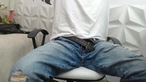 Snapshot of adam_evehotroom chatting on February 21, 11:43 pm adam_evehotroom online show from February 21, 11:43 pm