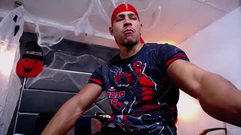 adam_fit19cm online show from November 1, 1:57 pm