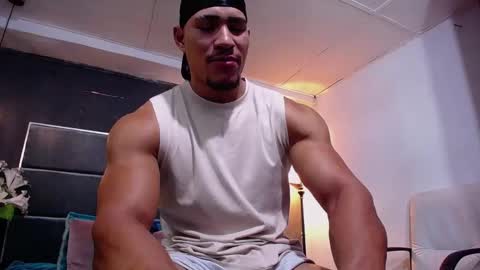 adam_fit19cm online show from November 15, 2:02 pm