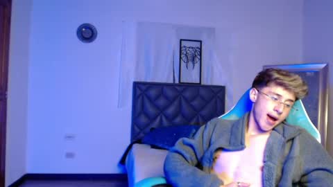 Adam online show from April 24, 9:28 pm