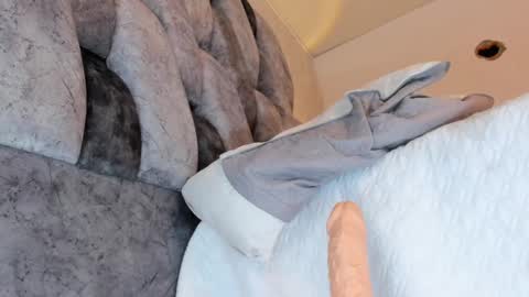 Snapshot of adam_millanff chatting on February 21, 10:17 am Fabrizio online show from February 21, 10:17 am