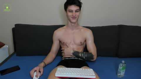 Snapshot of adam_porrter chatting on December 18, 12:33 pm Adam online show from December 18, 12:33 pm