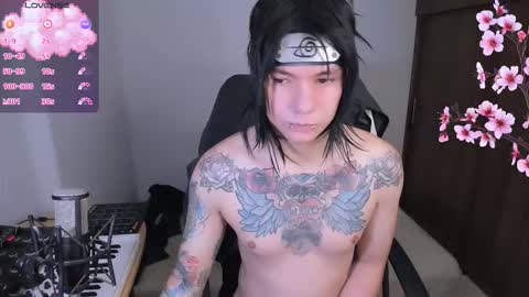 Snapshot of adam_rocket chatting on January 14, 1:22 am Adam online show from January 14, 1:22 am