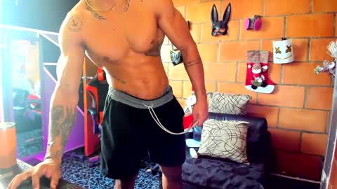 Adam Valencia online show from December 10, 6:06 pm