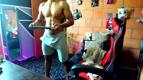 Adam Valencia online show from December 20, 3:21 pm