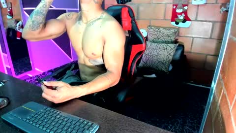 Adam Valencia online show from December 24, 2:43 am