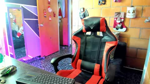 Adam Valencia online show from December 31, 2:14 pm