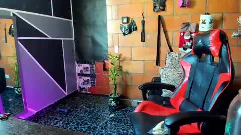 Adam Valencia online show from February 2, 3:39 pm