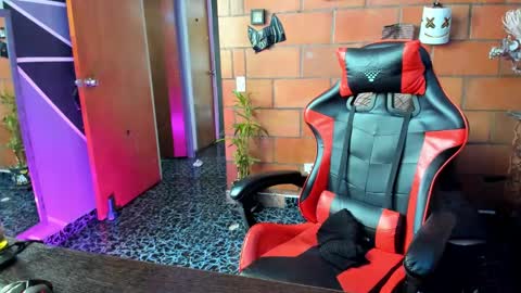 Adam Valencia online show from February 21, 3:43 pm