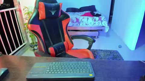 Adam Valencia online show from October 3, 2:08 am