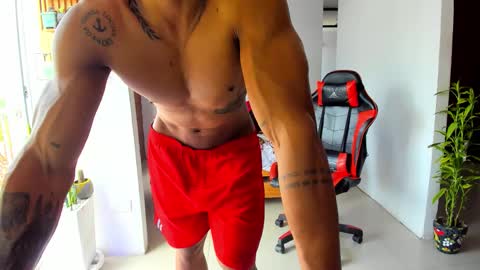 Adam Valencia online show from November 6, 4:30 pm