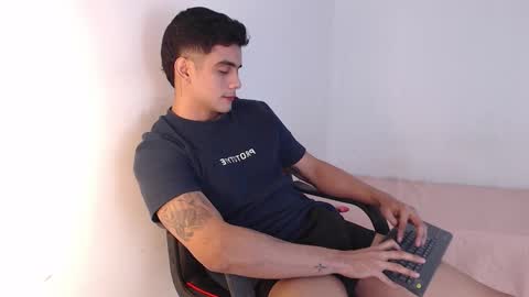 Snapshot of adama_soa chatting on October 2, 5:58 am Hello guys excuse my absence I will be absent for several days for health reasons I hope you understand thank you very much. online show from October 2, 5:58 am