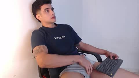 Snapshot of adama_soa chatting on October 14, 3:35 pm Hello guys excuse my absence I will be absent for several days for health reasons I hope you understand thank you very much. online show from October 14, 3:35 pm