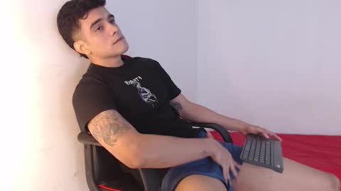 Snapshot of adama_soa chatting on October 30, 5:09 am Hello guys excuse my absence I will be absent for several days for health reasons I hope you understand thank you very much. online show from October 30, 5:09 am