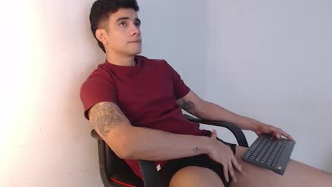 Snapshot of adama_soa chatting on November 3, 5:31 am Hello guys excuse my absence I will be absent for several days for health reasons I hope you understand thank you very much. online show from November 3, 5:31 am