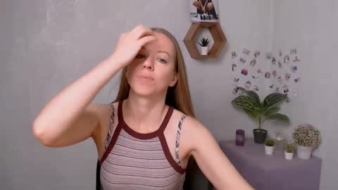 Snapshot of adamais_ chatting on September 24, 4:27 am adamais_ online show from September 24, 4:27 am