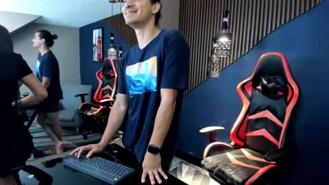 Snapshot of adamandsara chatting on March 29, 5:02 pm adam and Sara online show from March 29, 5:02 pm