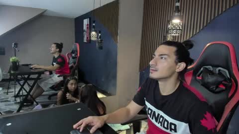 Snapshot of adamandsara chatting on April 2, 5:10 pm adam and Sara online show from April 2, 5:10 pm