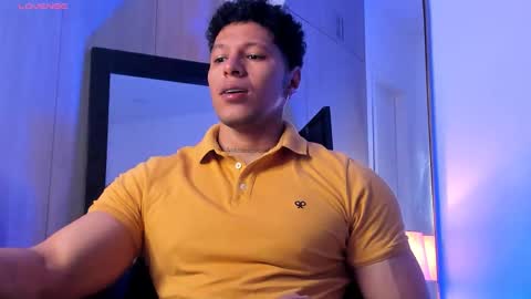 adambrocs1 online show from November 23, 11:59 pm