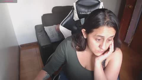 adams_mel online show from May 3, 6:47 pm