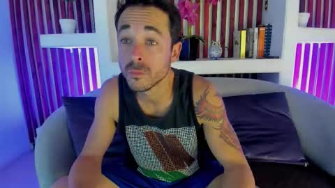 Snapshot of adams_sanz chatting on March 5, 7:32 pm Im Adams Sanz online show from March 5, 7:32 pm